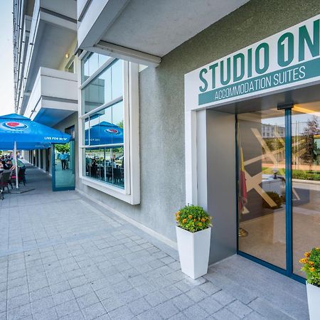 Studio One Accommodation Suites Bucharest Exterior photo